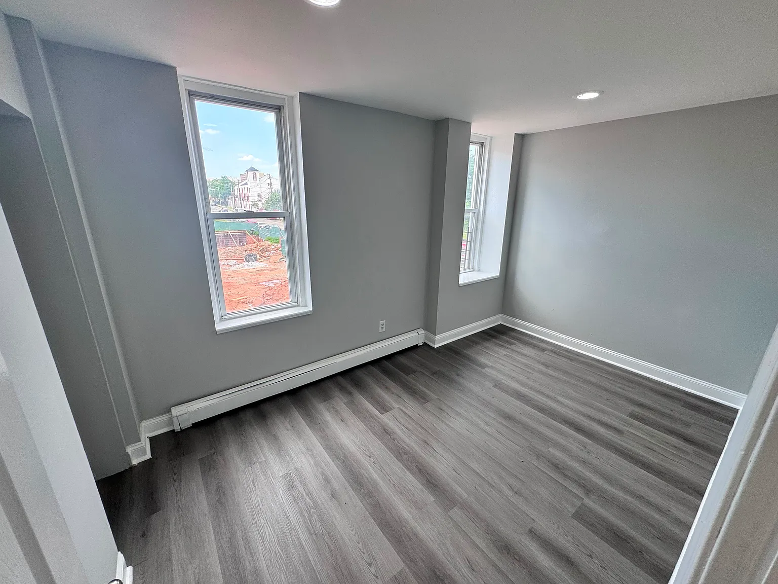 3 bed, $1,950 — Photo 3
