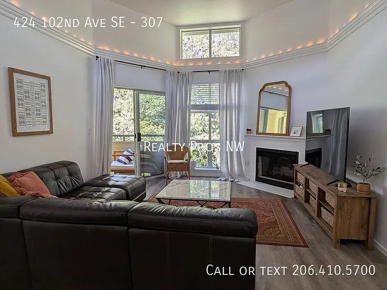 424 102nd Ave SE #307 — Photo 5