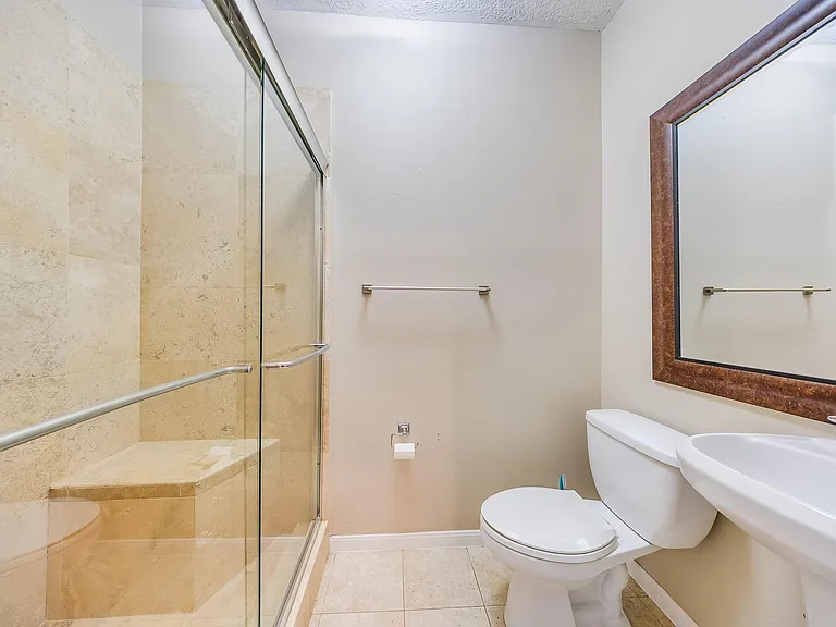 1018 Memorial Village Dr #124 — Photo 15