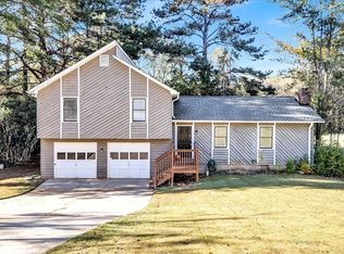 450 Valley Woods Cir SE, Conyers, GA 30094