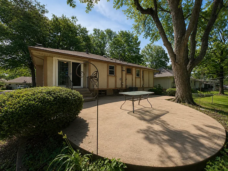 8806 Crescent Ave — Photo 14