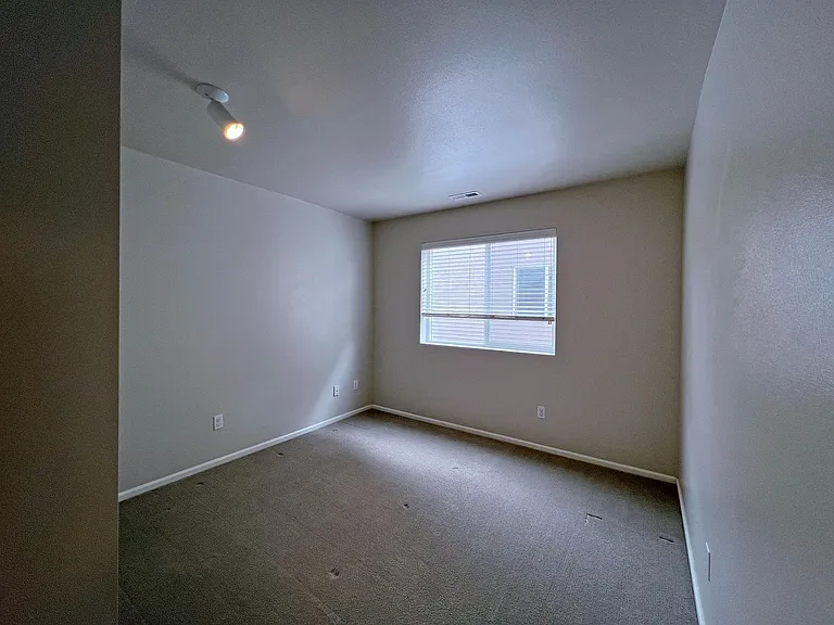 16926 SE 262nd St — Photo 54