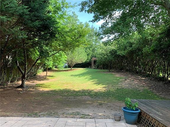 3rd image of 10730 Glenbarr Dr