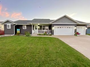 1906 Viking Ave, Holmen, WI 54636