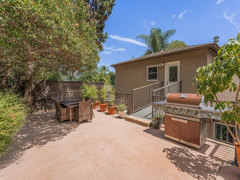 3831 Broadlawn Dr — Photo 32