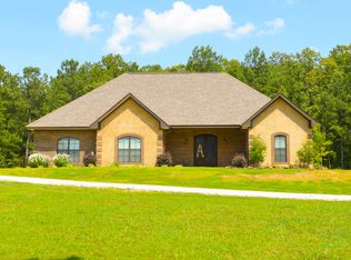 174 Pleasant Rdg, Mooreville, MS 38857
