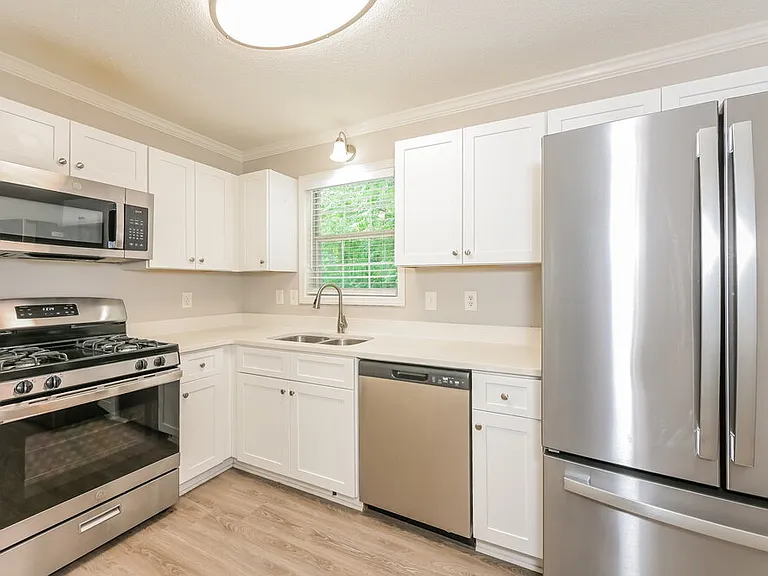 430 Ivy Crest Dr — Photo 8