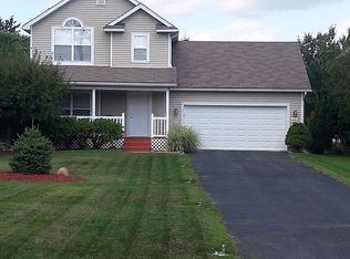 8055 Woodland Shore Dr, Brighton, MI