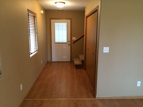 3rd image of 843 Homestead Ct