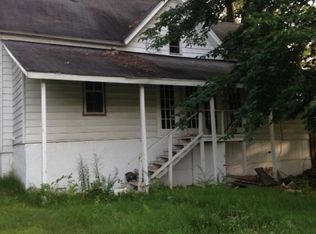 609 E Academy St, Paris, AR 72855