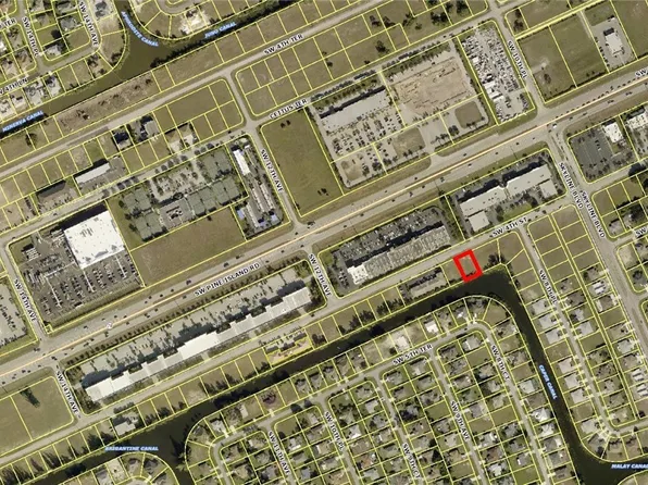 828 SW 4th St, Cape Coral, FL 33991