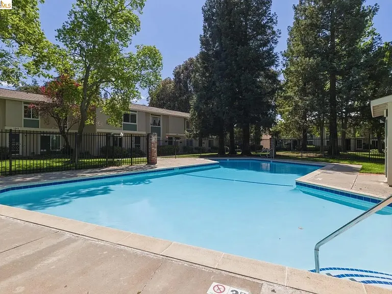 1245 Pine Creek Way #I — Photo 27