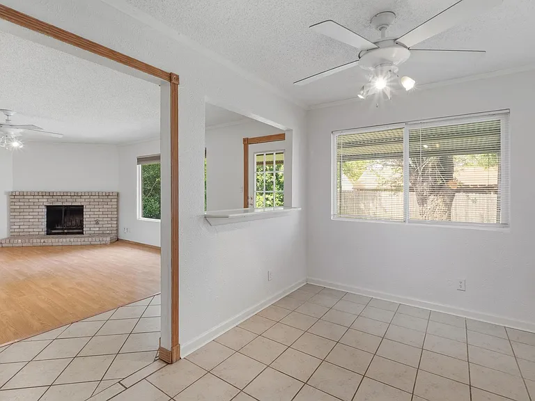 3009 Bushnell Dr — Photo 7