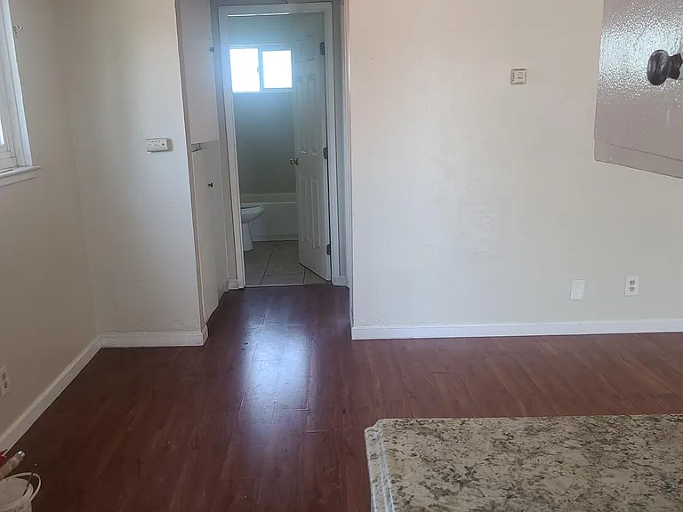 133 Catron Dr #D — Photo 2
