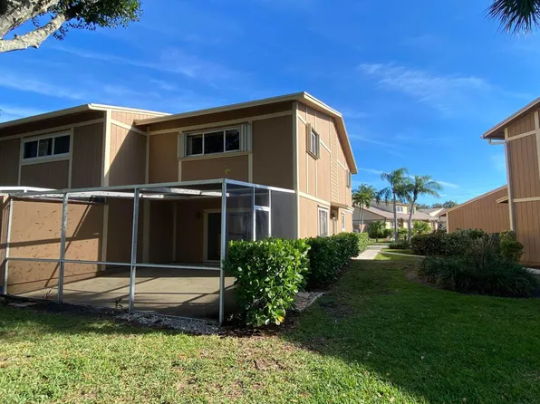 371 Maplecrest Cir, Jupiter, FL 33458