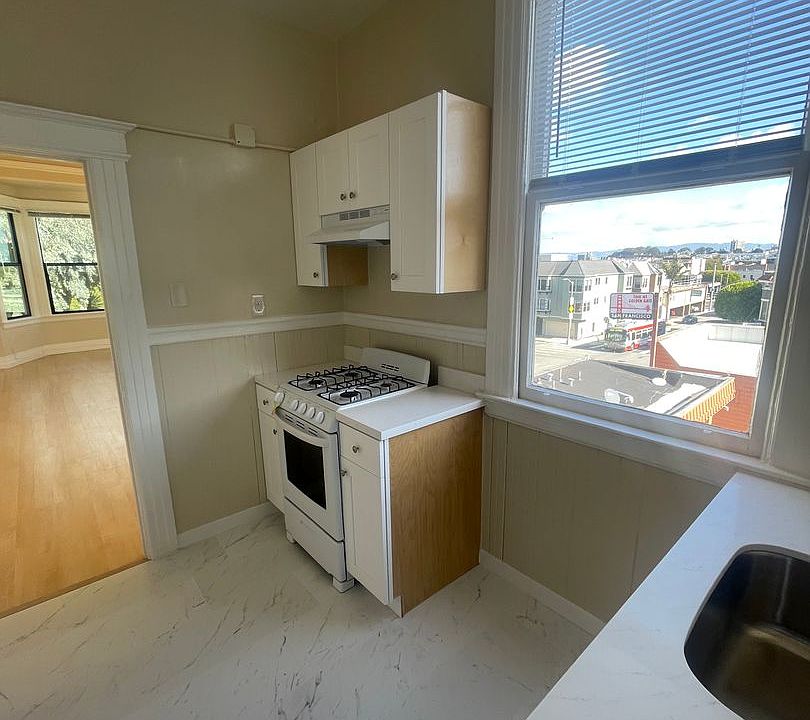 1st image of 2729 Lombard St APT 9
