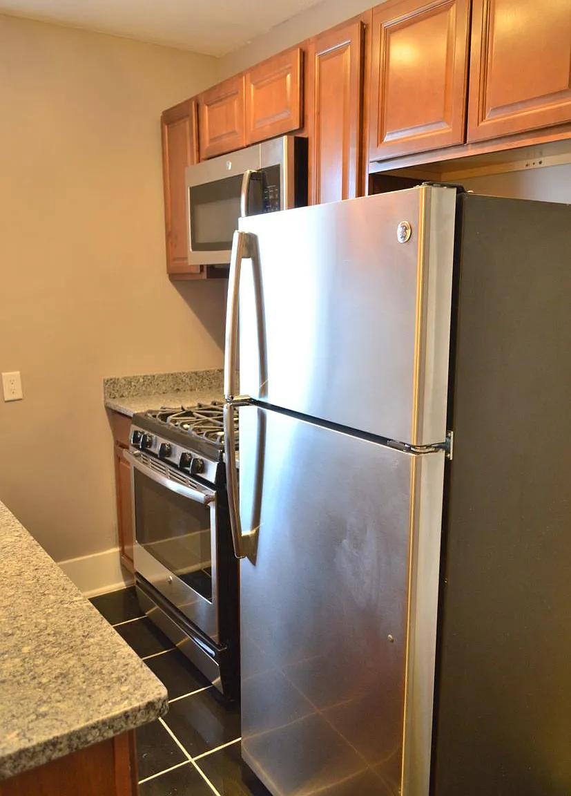 1 bed, $1,425 — Photo 2