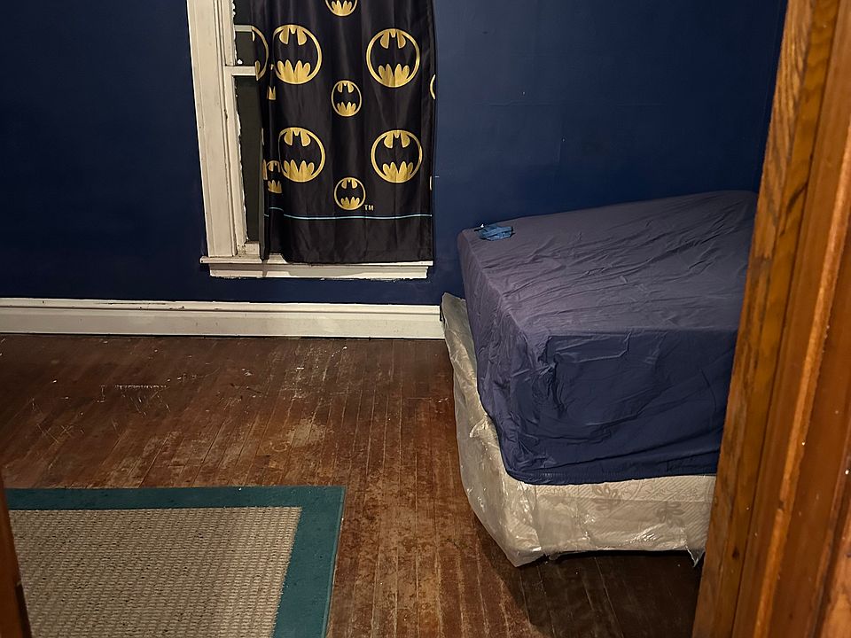 Bed room