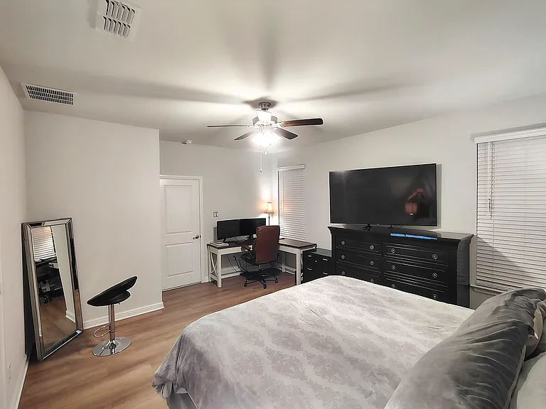 423 Regatta Ln — Photo 14