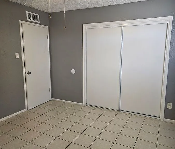 4900 E Culver St #9 — Photo 11