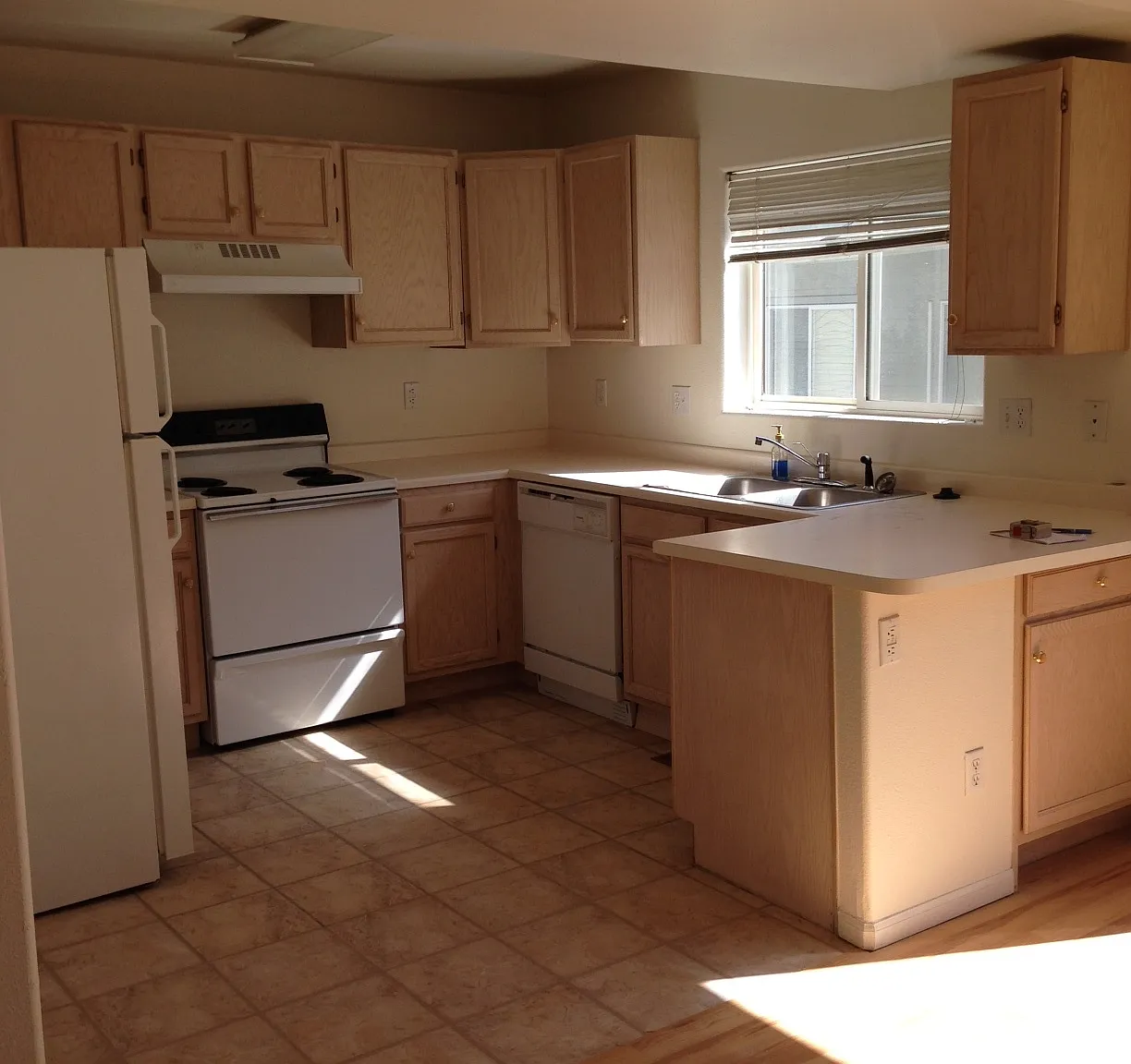 2 bed, 1287 sqft, $2,600 — Photo 2