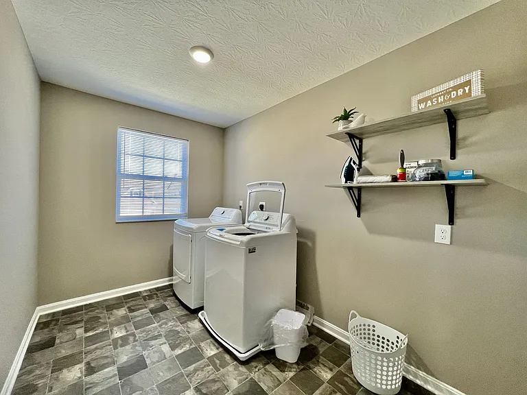 5137 Sofia Cir — Photo 33