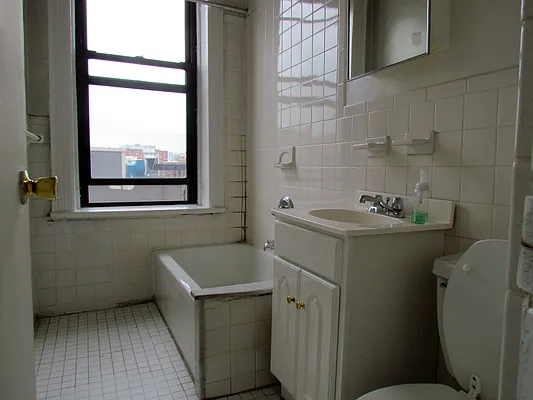 Rented by Landmark Real Estate | media 28