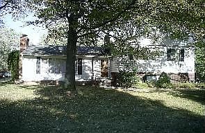 2nd image of 2405 Greenlawn Dr
