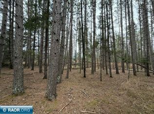 5th St SE, Cook, MN 55723