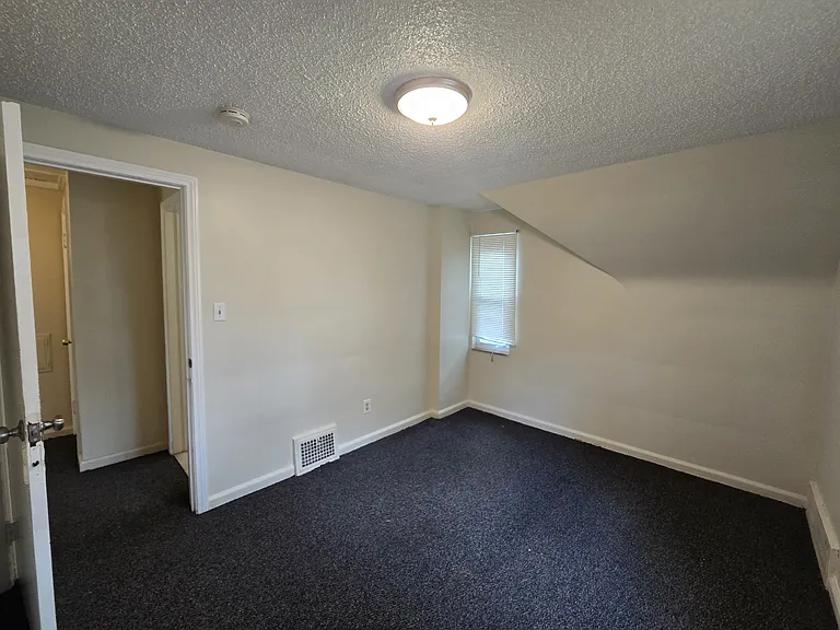 15205 Maplewood Ave — Photo 27