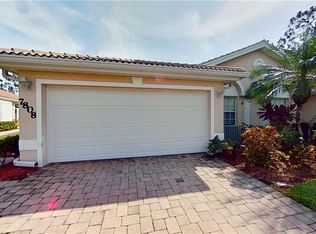7808 Berkshire Pines Dr, Naples, FL 34104