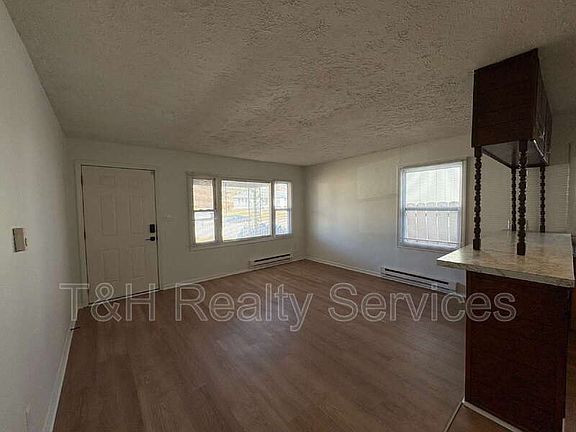 3rd image of 1261 W 32nd St