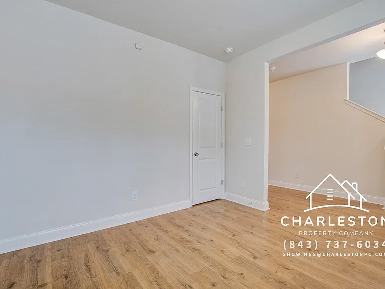 7824 Montview Rd — Photo 17