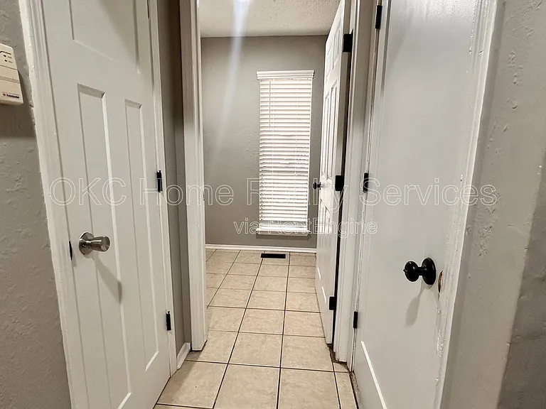 6713 Lyrewood Ln — Photo 11
