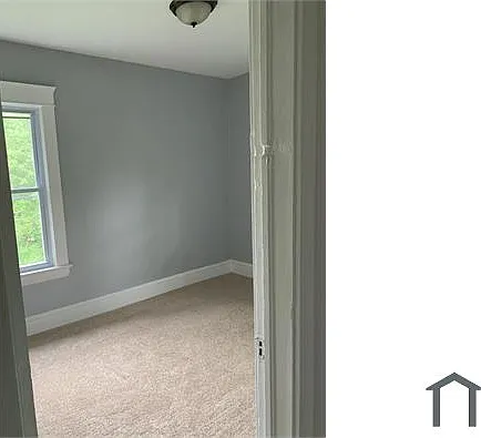 10015 Somerset Ave #EAST — Photo 9