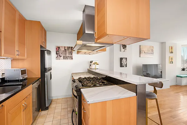 Rented by Corcoran | media 4