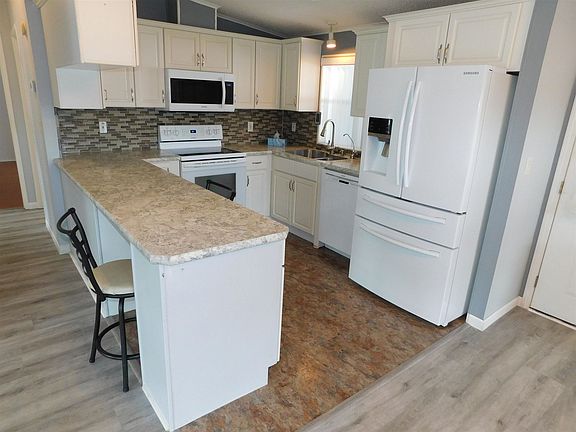 4th image of 3804 Spatterdock Ln