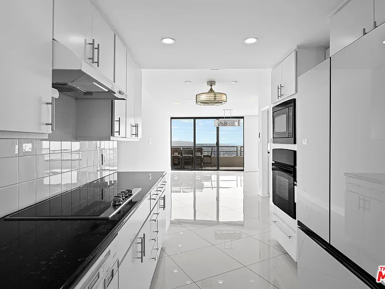 4267 Marina City Dr #Penthouse 4 — Photo 19
