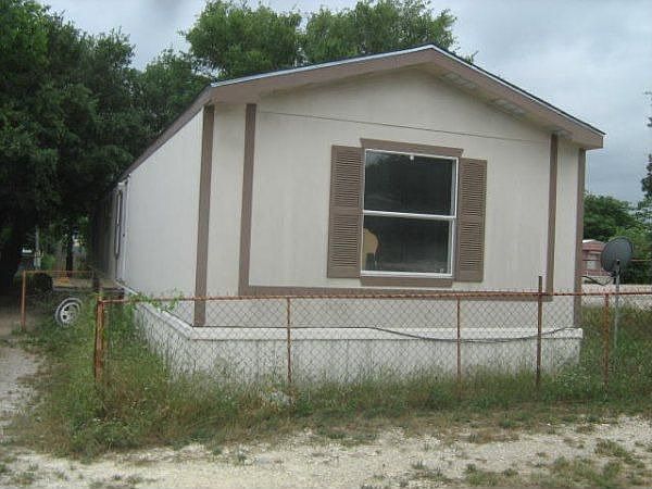 1st image of 208 Laco Ln