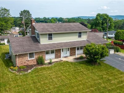 2710 Stonewood Dr, Bethlehem, PA, 18017