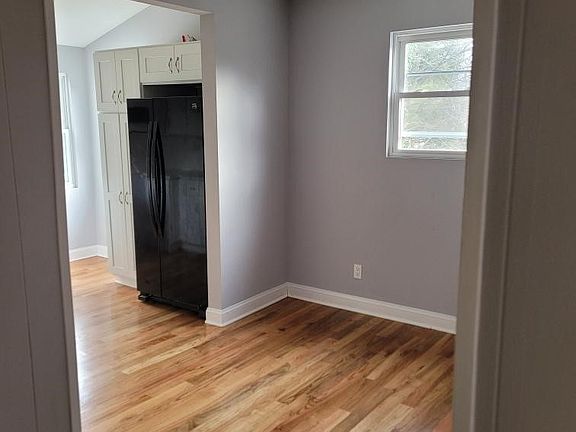 eat in kitchen space 
NOTE - BLACK FRIDGE REMOVED REPLACED WITH NEW WHITE FRIDGE - see other photos