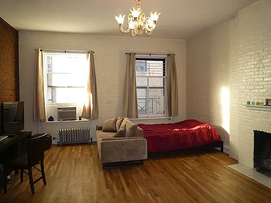 Rented by Friedman Roth Realty | media 12