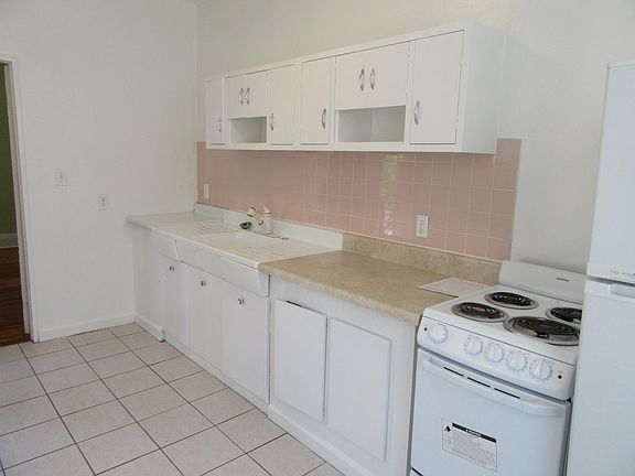 5th image of 3502 N Arlington Ave APT 3