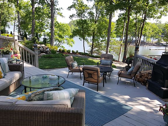 3rd image of 16115 Whitesail Dr