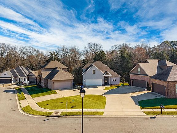 3rd image of 1200 Turnberry Dr
