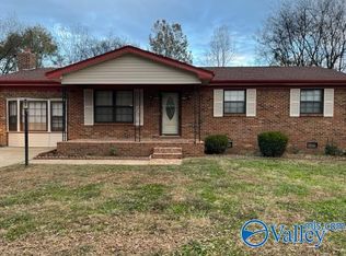 3620 Kenard Ave NW, Huntsville, AL 35810