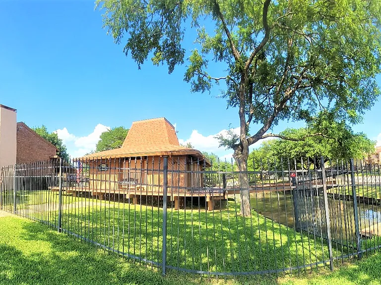 2118 Warnford Pl — Photo 39