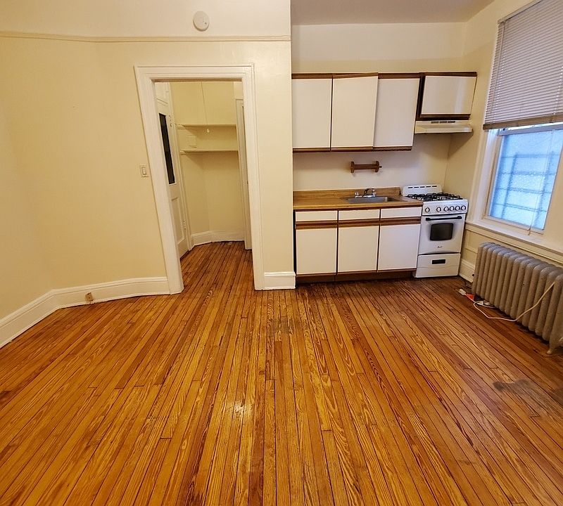 1st image of 3142 34th St #1A