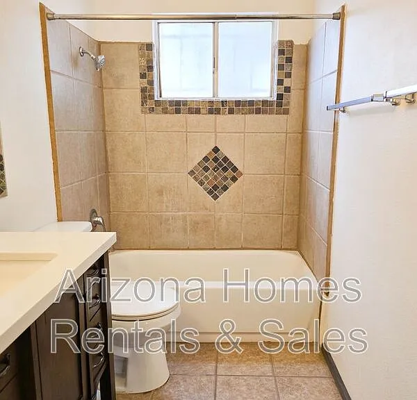 2425 S Rose Peak Dr — Photo 5