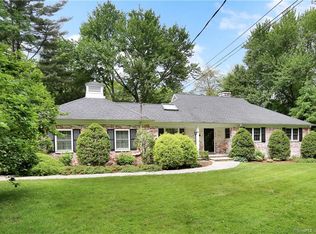 158 W Hill Rd, Stamford, CT 06902